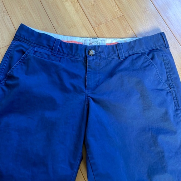 Old Navy Pants - Old Navy Favorite Khakis, perfect boot cut, size 6 LONG TALL, marine blue